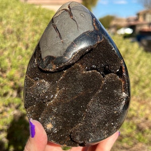 3.12lb UV Reactive Septarian Dragon Egg Geode, Septarian Dragon Egg, Dragon Stone Crystal, UV Reactive Mineral, Natural Dragon Stone