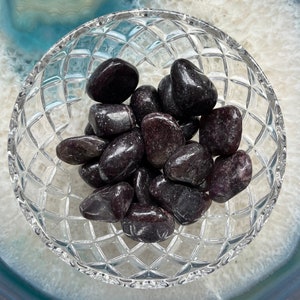 Dark Purple Lepidolite Tumble, Crystal Tumble, Lepidolite Pocketstone, Lepidolite Tumbled Stone, Natural Lepidolite, Purple Mica, Worrystone