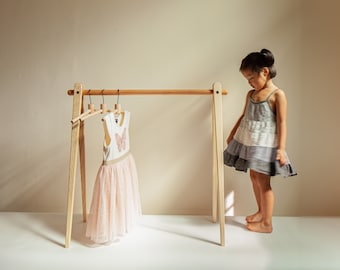 30in / 75cm H, Kids clothing rack for Baby Kids, a place for baby's loving clothes, the Little Egret