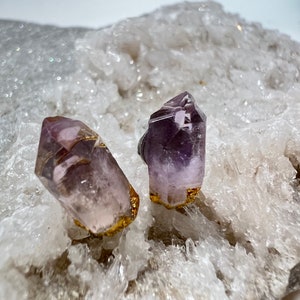 Rohe Amethyst Ohrstecker | Boho Edelstein Ohrringe | Rohe Kristall Ohrringe | Februar Geburtsstein