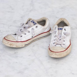 Vintage Converse All Star Low Tops – Size EU 30 / US 12.5