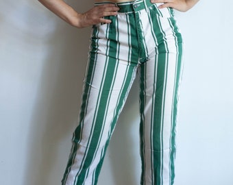 Pantalon femme au foyer vintage années 50 rayé vert et blanc Marc Cain, pantalon rayé rétro, pantalon vintage court