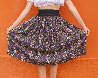 Falda floral boho vintage con cintura alta negra