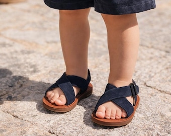 Sandalias de ante azul marino, talla 26, calzado infantil.