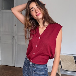 Vintage red wool blend waistcoat vest – dark academia gilet, unisex, size XL, button-up layering piece, oversized fit, 90s style knit