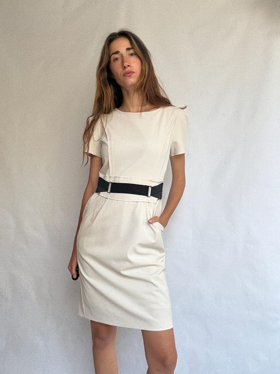 cream dress black belt Alberta Ferretti Dress, Elegant white and Minimalist Midi with Pockets – Size M and define the waist Pay With:290 Qs (Silkroll Fee: $7.25) Sheath dress SID-21996R Sale Ready-to-Ship Sequin Bridesmaid