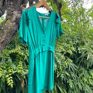 Robe courte vert émeraude en soie Sandro, robe de cocktail élégante, robe de bal simple, mode durable, vêtements design vintage pour femme image 10