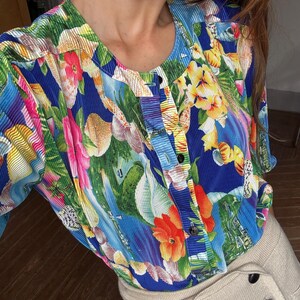 Vintage tropical floral woman camisole, 60s flower top, Short sleeve colourful feminine summer clothing