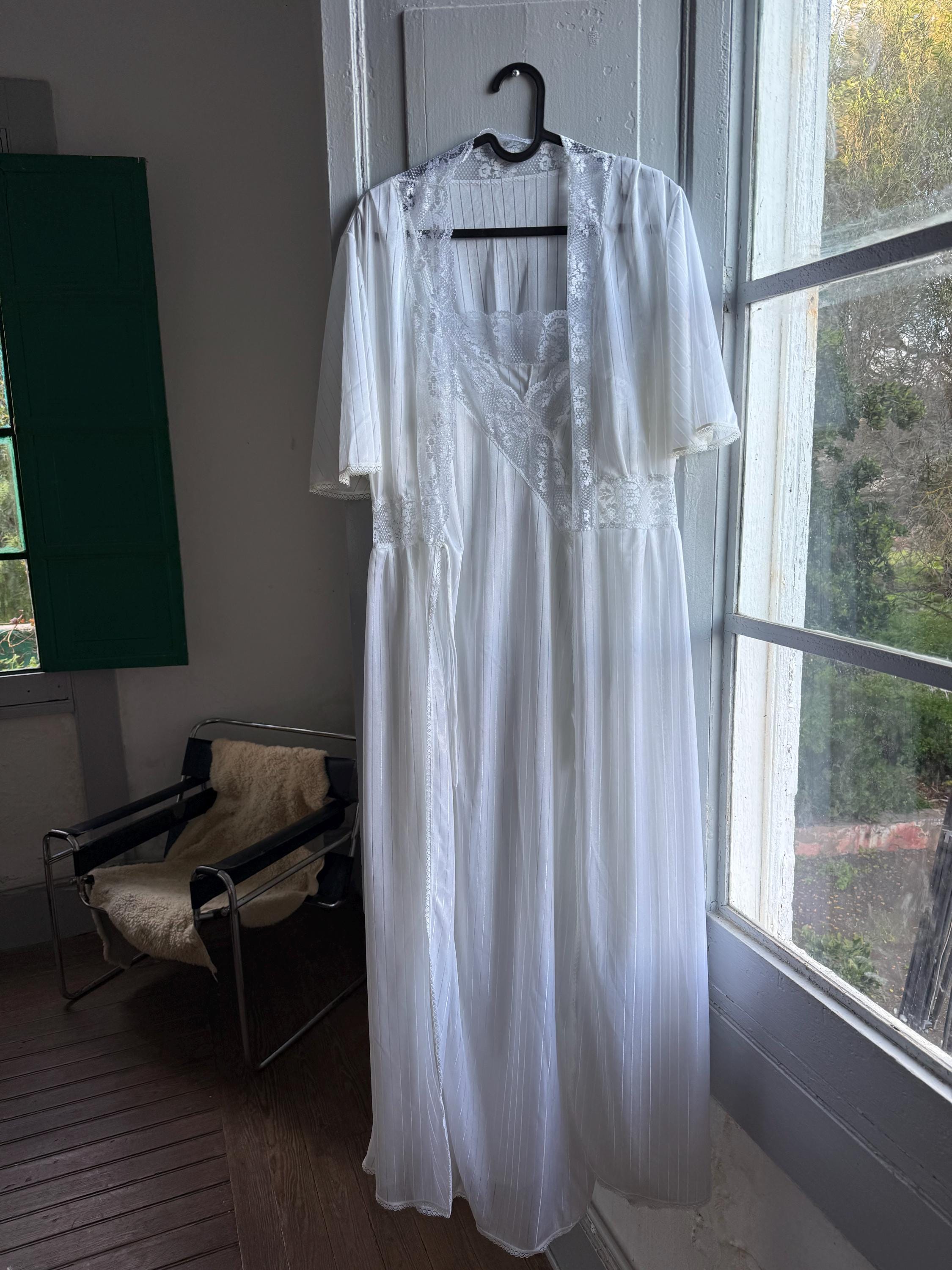 Retro White Robe Vintage White Nightgown & Robe Set, Matching Nightwear, Cottagecore ...