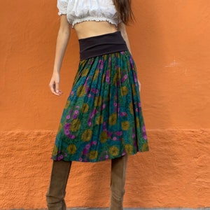 Vintage Multipurpose skirt and dress, Colourful true retro maxi skirt. Green purple elastic skirt with flower print, High waist summer skirt image 3