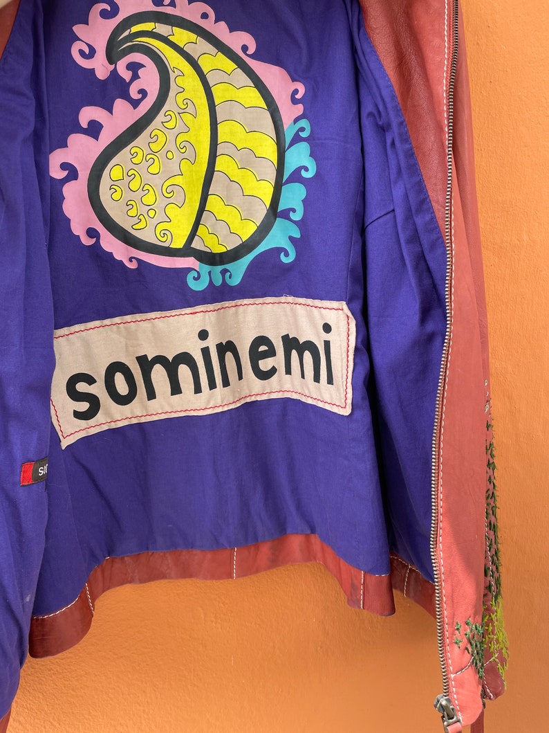Rood leren bikerjack, Hippie boho geborduurd leren jack van Sominemi, Vintage designer jasje afbeelding 10