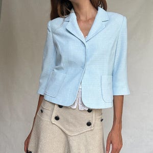 Vintage light blue fitted blazer – cropped tailored jacket with 3/4 sleeves – size 42 elegant pastel layer - Made in Spain