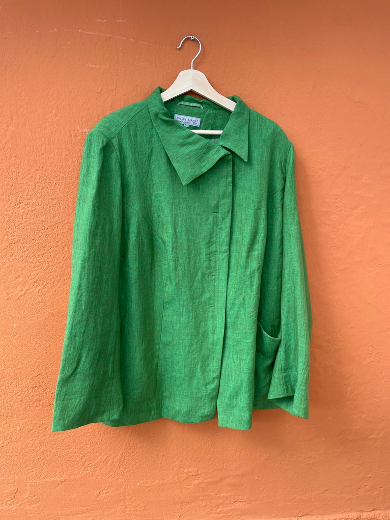 Vintage Emerald green linen blazer jacket, Berlin design feminine formal event wear, Classic design blazer image 6