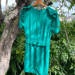 Robe courte vert émeraude en soie Sandro, robe de cocktail élégante, robe de bal simple, mode durable, vêtements design vintage pour femme image 9