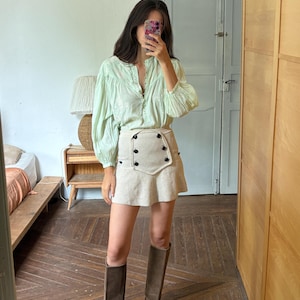 Mintgrön broderad blus i cottagecore-stil, bohemisk bondtopp, puffärmad skjorta i bomullsblandning, blombroderi, romantisk vintagestil