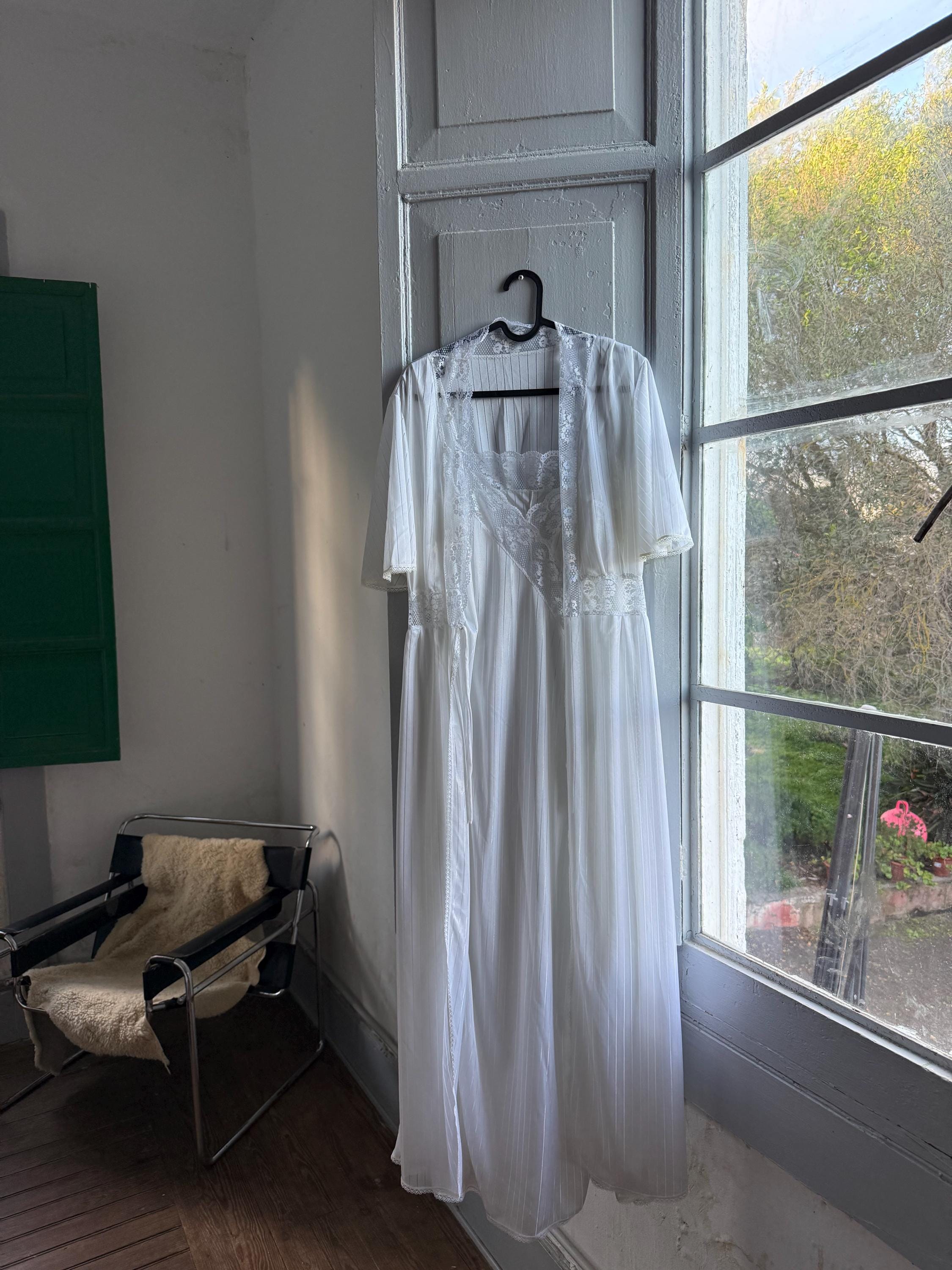 Retro White Robe Vintage White Nightgown & Robe Set, Matching Nightwear, Cottagecore ...