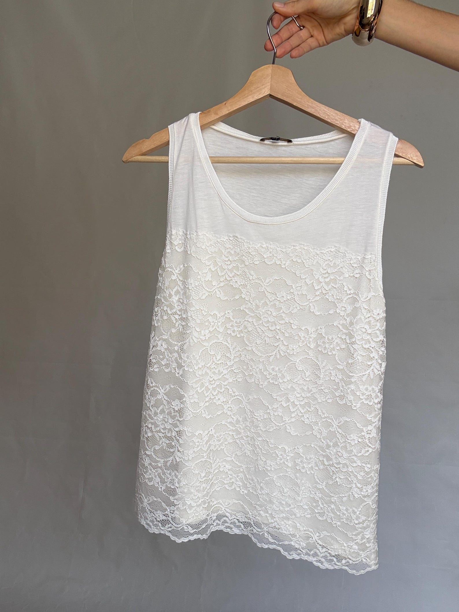 Top Blanco Sin Mangas Massimo Dutti Parte Delantera Superpuesta De top-blanco-sin-mangas-massimo-dutti-parte-delantera-superpuesta-de