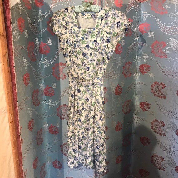 Vintage 1940’s Linen Floral Dress