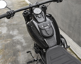 Wrinkled Leather Tank Bag: Harley Davidson Softail Fat Bob 2018-2024