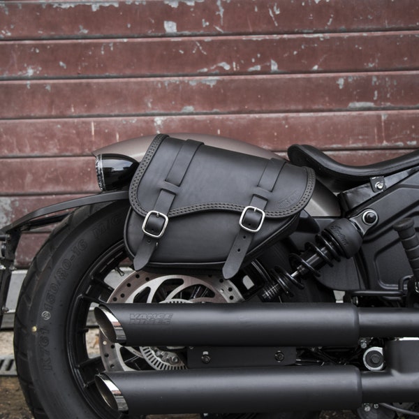 Leather saddlebag for Indian SCOUT BOBBER 2018-2024, models Leather saddlebag left and right,  Made in Italy by Endscuoio