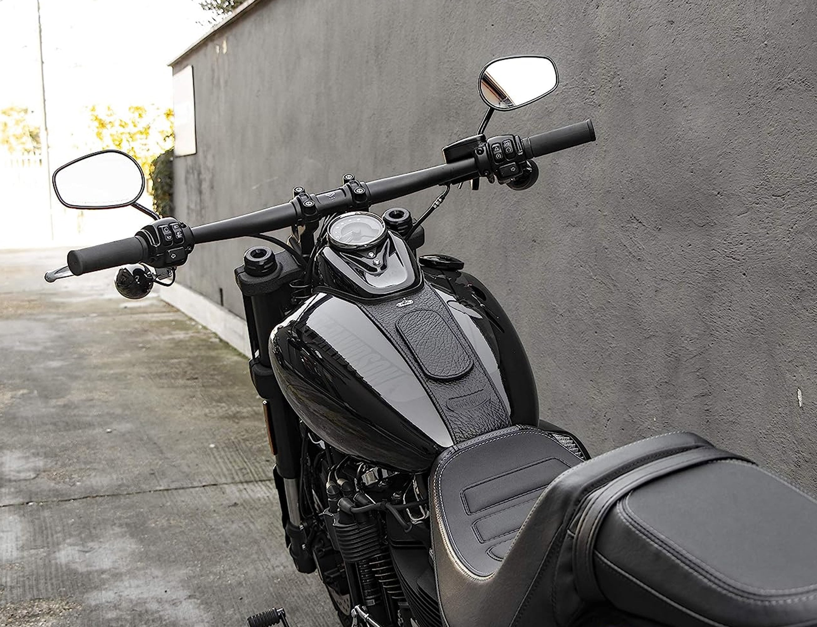Sacoche Cuir Harley Fat Bob 2018-2024 - Amovible Et Style Italie