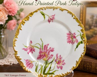Plato antiguo de Limoges pintado a mano de 21,5 cm (8,5 pulgadas), tulipanes rosas, dorado, T&V, Francia, c. 1900.