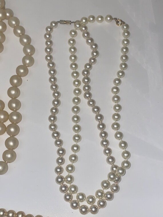 Vintage lot of 7 pearl and metal beaded necklaces - image 8