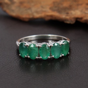 Emerald Half Eternity Band-925 Sterling Silver Ring-May Birthstone Ring-Emerald Ring-Oval Gemstone Ring-Handmade Ring-Wedding Gift for Her