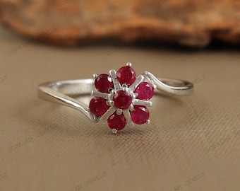 Ruby Flower Ring: 925 sterlingzilver juli-geboortesteen
