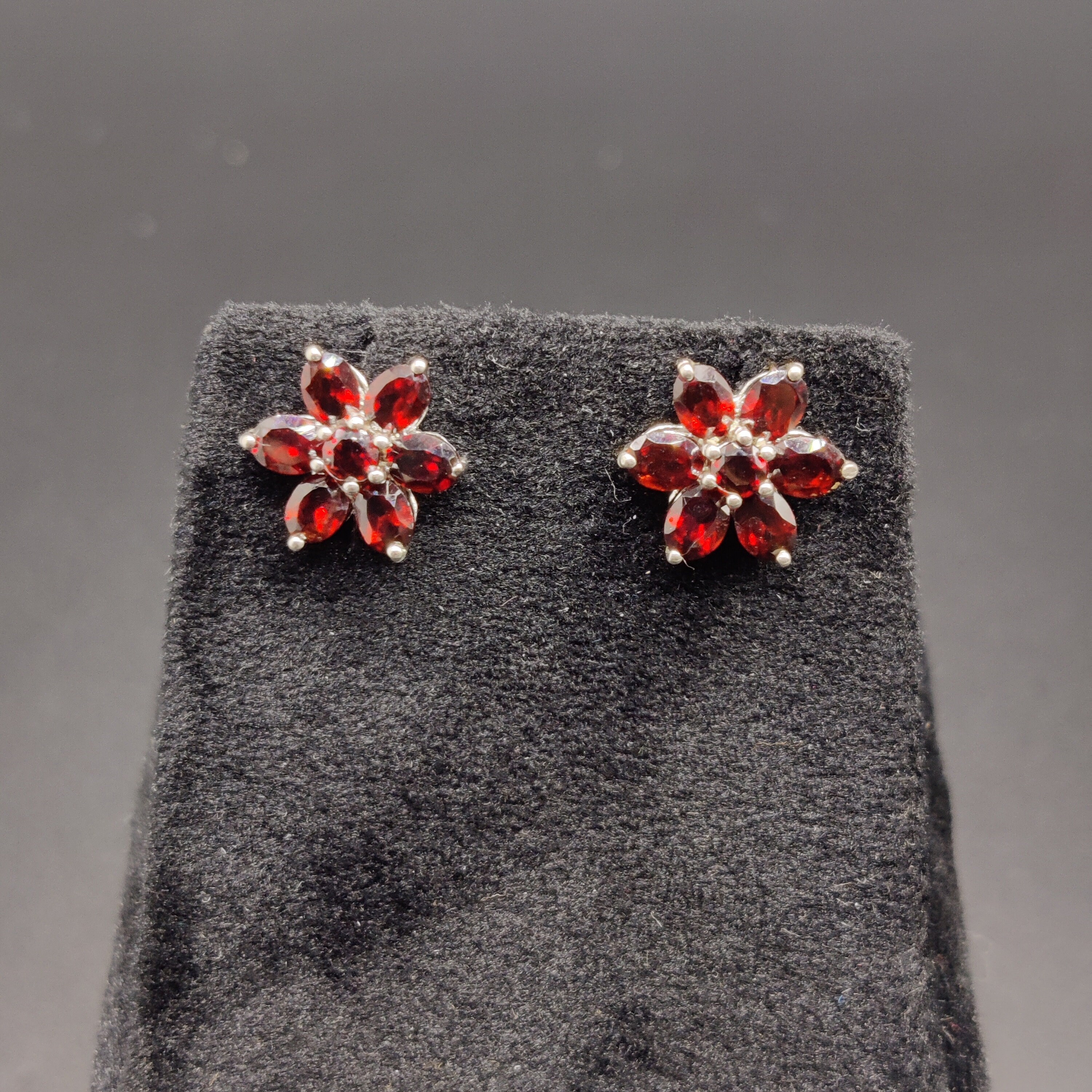 Boucles D'oreilles Argent 925 Avec Grenat Et Fleurs - Fermoirs Dormeuses