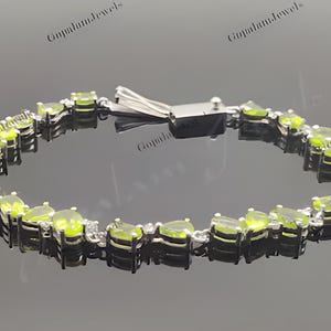 Natuurlijke peridoot en ovaal geslepen edelsteenarmband, 925 sterlingzilver, peridootarmband, tennisarmband, handgemaakte armband, cadeau voor haar