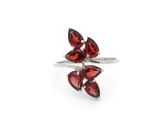 Natural Garnet Pear Cut Gemstone Ring-925 Sterling Silver Ring-Garnet Floral Ring-January Birthstone Ring-Garnet Handmade Ring Gift for Her