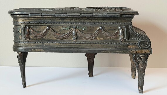 Boîte à bijoux en bois fabriquée à la main - Piano, noyer