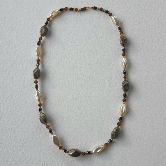 Vintage necklace amber brown and mother-of-pearl - image 6