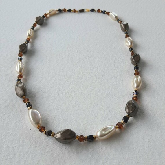 Vintage necklace amber brown and mother-of-pearl - image 2