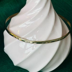 Vintage 9ct Solid Gold Engraved Bangle, UK Hallmark (4.7g)