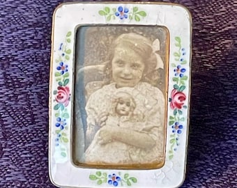 Marco de fotos en miniatura de esmalte antiguo en bronce o latón