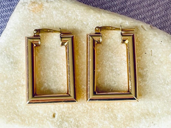 Vintage 9ct Solid Gold Rectangular Sleeper Earrin… - image 5