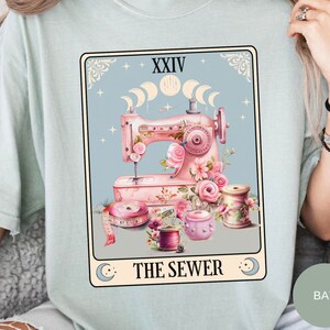 Camiseta con colores reconfortantes de la carta del Tarot, regalo para amantes de la costura, regalo para mamás y abuelas, costureras y quilters, regalo de cumpleaños para el Día de la Madre.