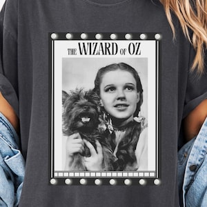 Wizard of Oz TShirt Vintage Wizard Of Oz Movie Gift Classic Film Fan Unisex Shirt Dorothy Tin Man Cowardly Lion Scarecrow Literary Shirt