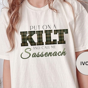Sassenach Outlander T-Shirt Anziehen Kilt Claire und Jamie Fraser Shirt Komfort Farben Tee Highlander Geschenk für Sie Romantasy Bookclub Geschenke