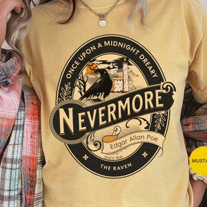 Camiseta Edgar Allan Poe Nevermore The Raven, presente para amantes de livros, camiseta para leitores, estilo gótico/dark academia, cores aconchegantes para leitores.