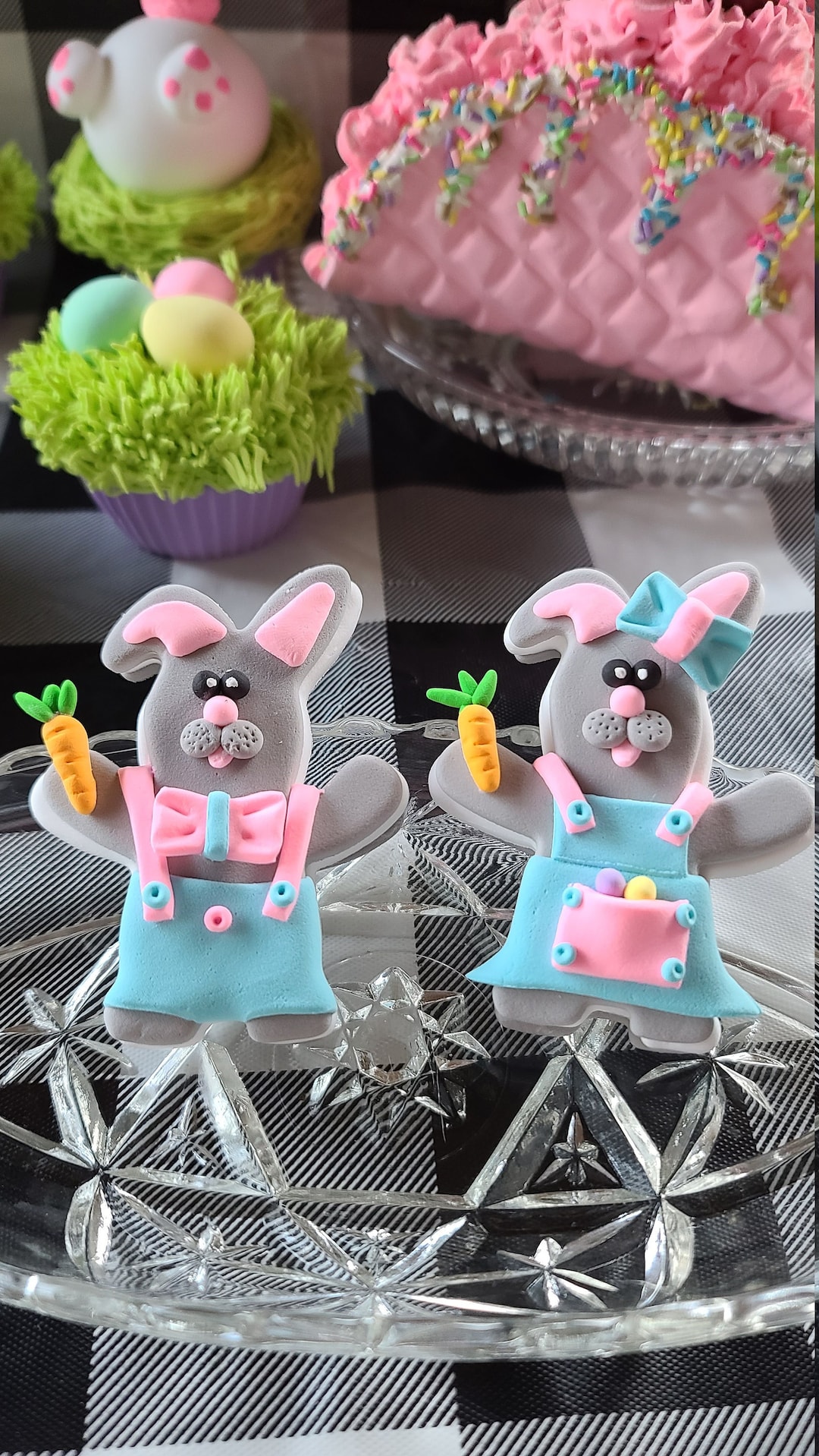 Faux Bunny Macarons, Fake Bunny Cookies, Faux Sweets, Fake Bakes ...