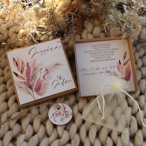 Geschenkschachtel JESSICA für den Geburtstag, mit Geld Säckchen, Trockenblumen, Geburtstag Boho, Geburtstag Musselin