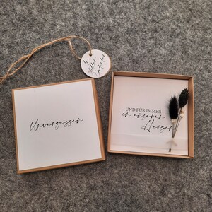 Schachtel - UNVERGESSEN - + Trockenblumen, zur Anteilnahme, Trauer, Trauergeschenk, Trockenblumenstrauß