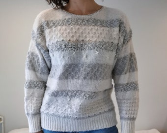 Sweter z perłami w stylu vintage z lat 80., średni, w stylu retro
