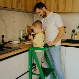 Ultra Slim Foldable Kitchen Tower LELEKA, RAL 6001 Emerald green, Adjustable Kitchen Tower, Adjustable Helper Stool, Toddler Safety Stool