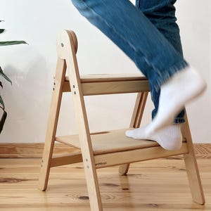 Echelle pliante HighUp, escabeau de cuisine compact pour adultes, marchepied en bois pour armoires hautes