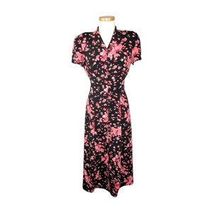 90s Does 30s MISS DORBY Button Front Day Dress | Pink Black Floral Semi Sheer Crinkle Crepe | Fit & Flare Styling | Made Sri Lanka | SZ S/M