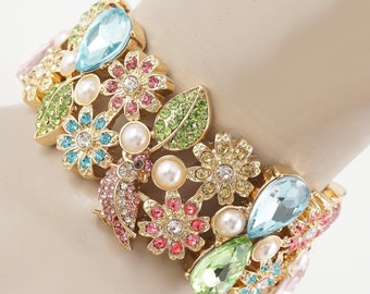 Monet Cockatoo Parrot Rhinestone Cuff Bracelet, Stretches, Christmas Jewelry, Bird Lover Gift